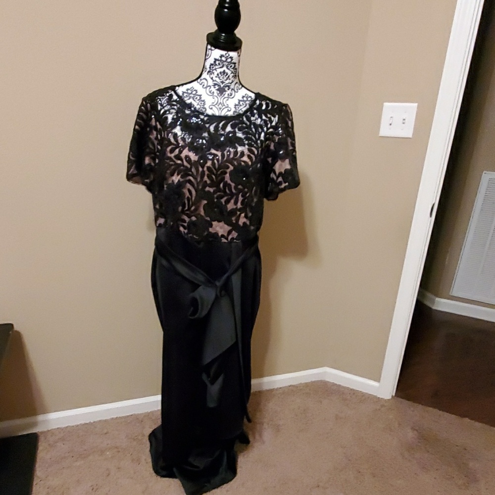 R&M Richards Black Formal Dress